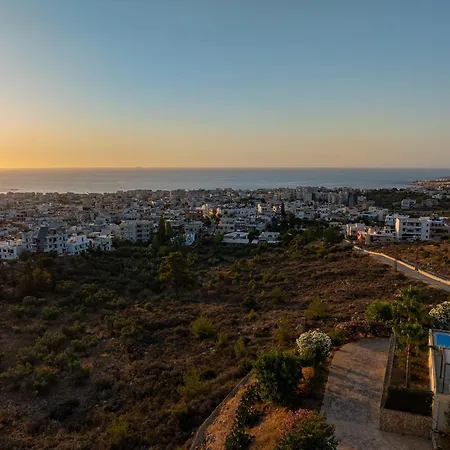 Karmilos Hill Villa *