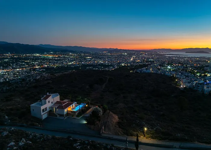 Vila Karmilos Hill *