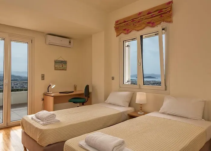 Karmilos Hill Vila *