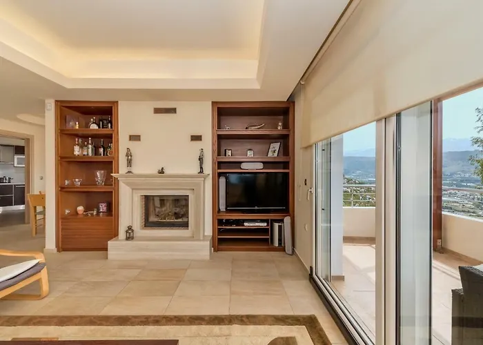 Karmilos Hill Villa *