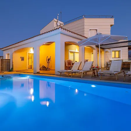 Karmilos Hill Villa *